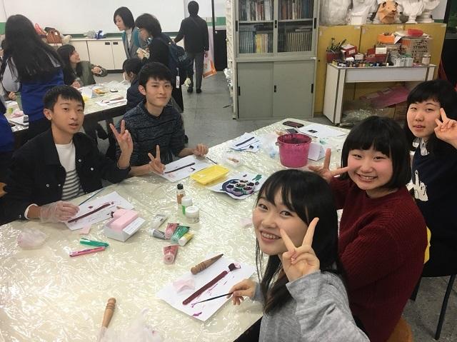 https://www.osaka-c.ed.jp/blog/sakaihigashi/news_topics/20171219syugaku_ta04.jpg