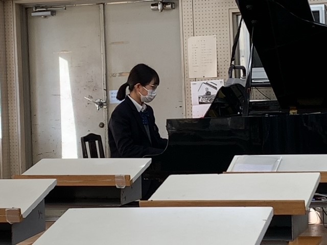 5ピアノ奏法中間発表会R051129