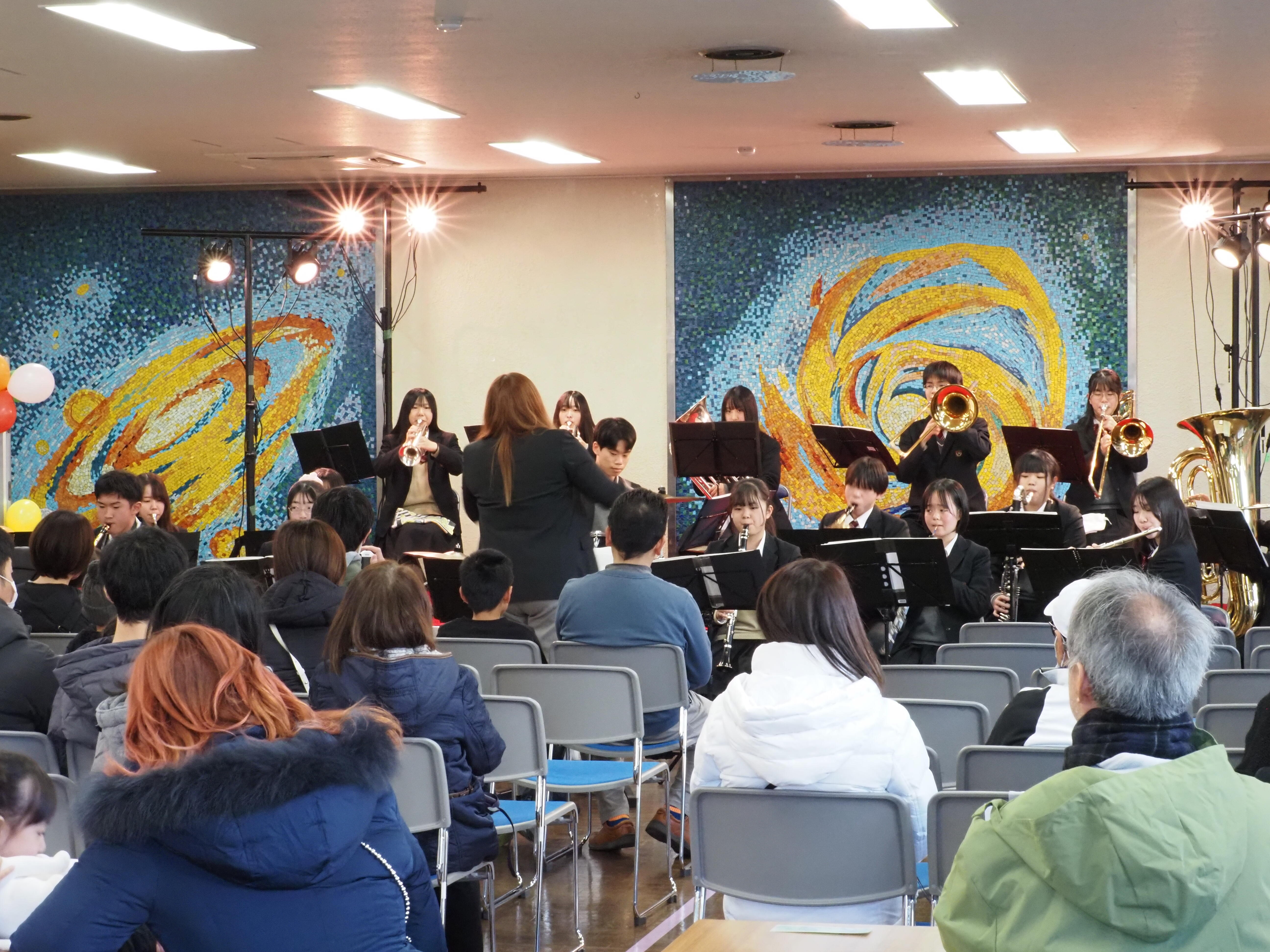 https://www.osaka-c.ed.jp/blog/sayama/press/P1122230.JPG