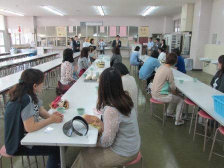 食堂試食会.jpg