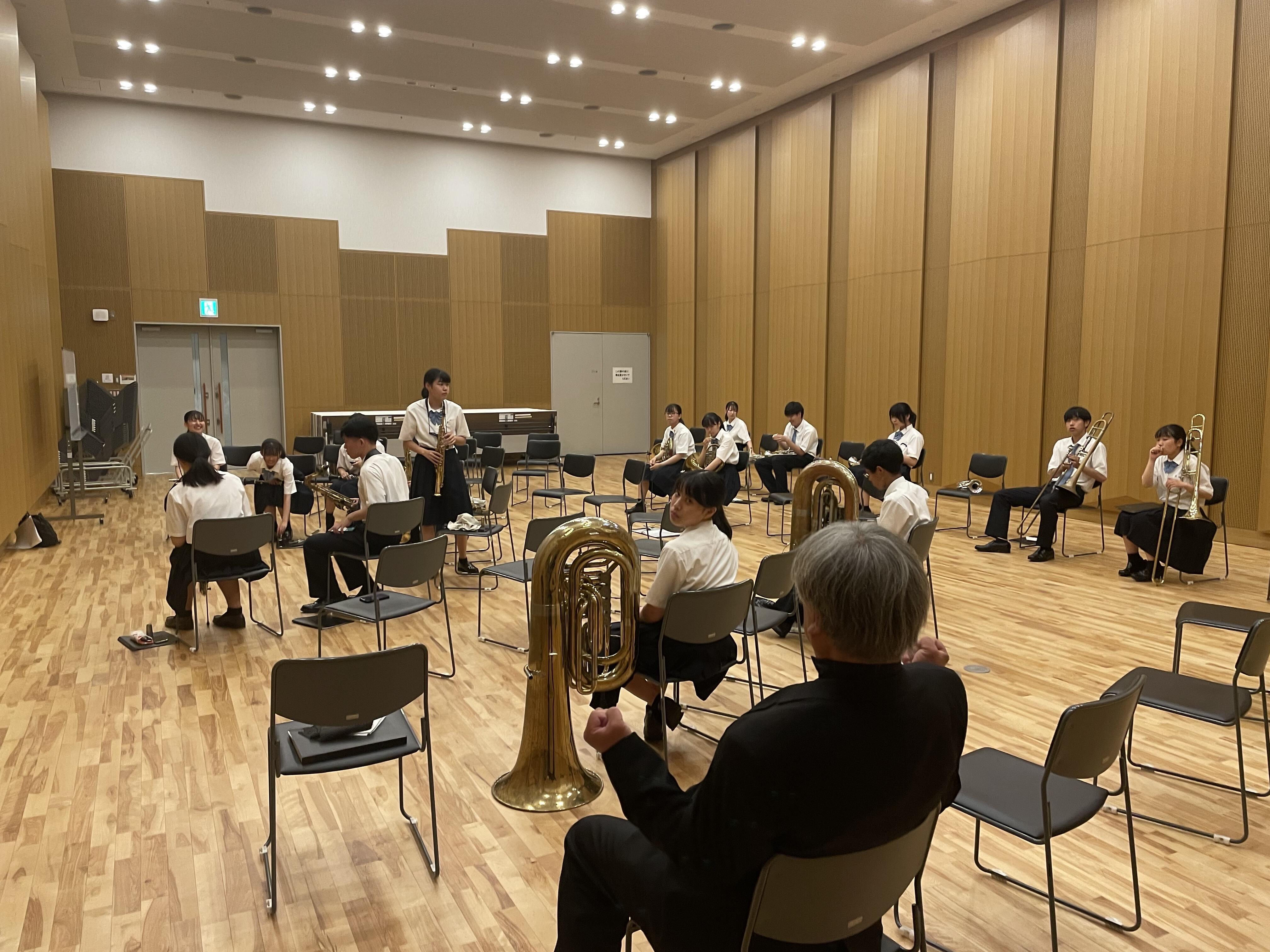 https://www.osaka-c.ed.jp/blog/semboku/club/6AA41A82-3F4B-475A-9EA7-01776DF823EE_4.jpg