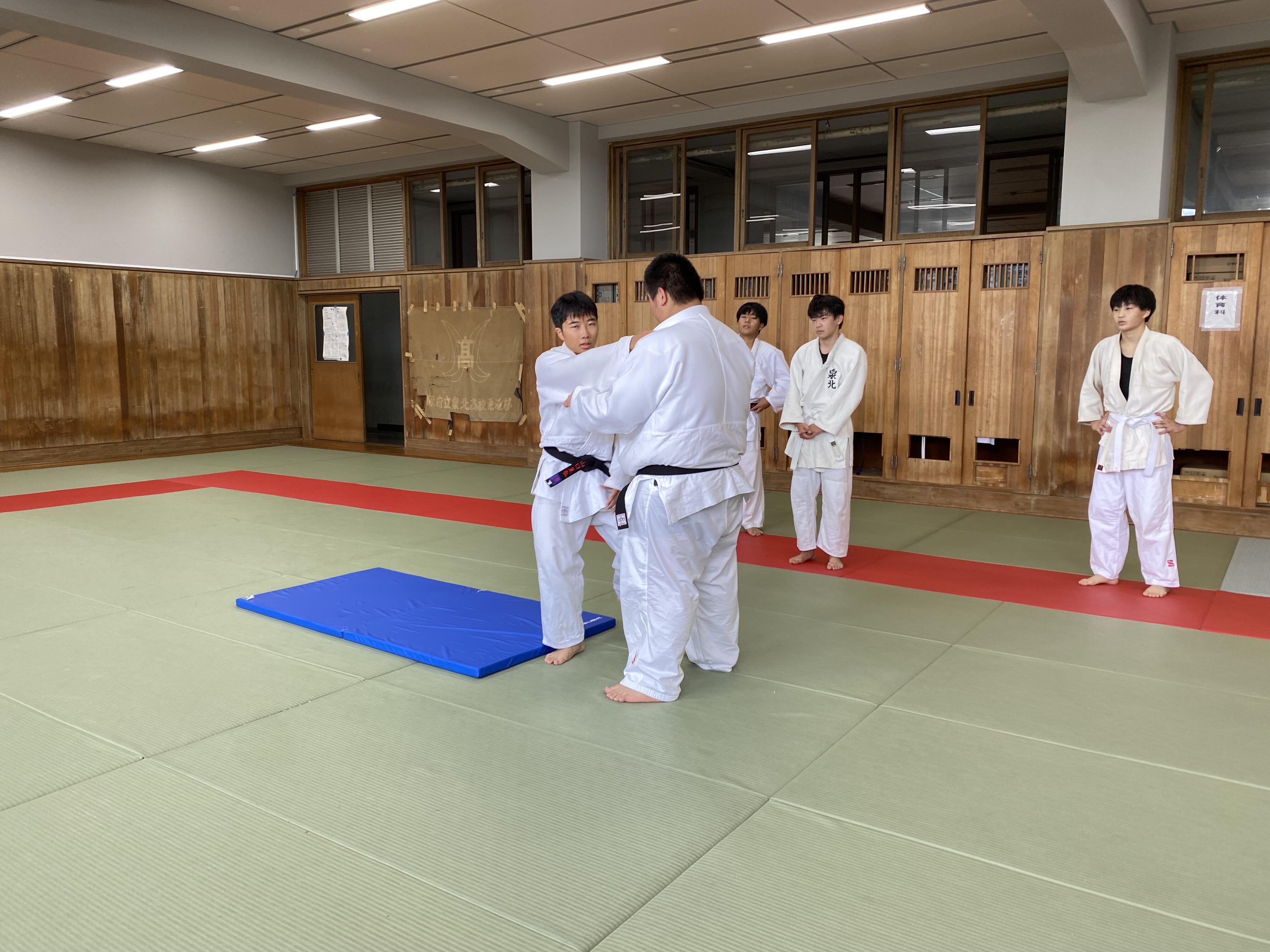 https://www.osaka-c.ed.jp/blog/semboku/club/71163C60-CA34-4F41-A023-36193E7C2C8E.jpeg