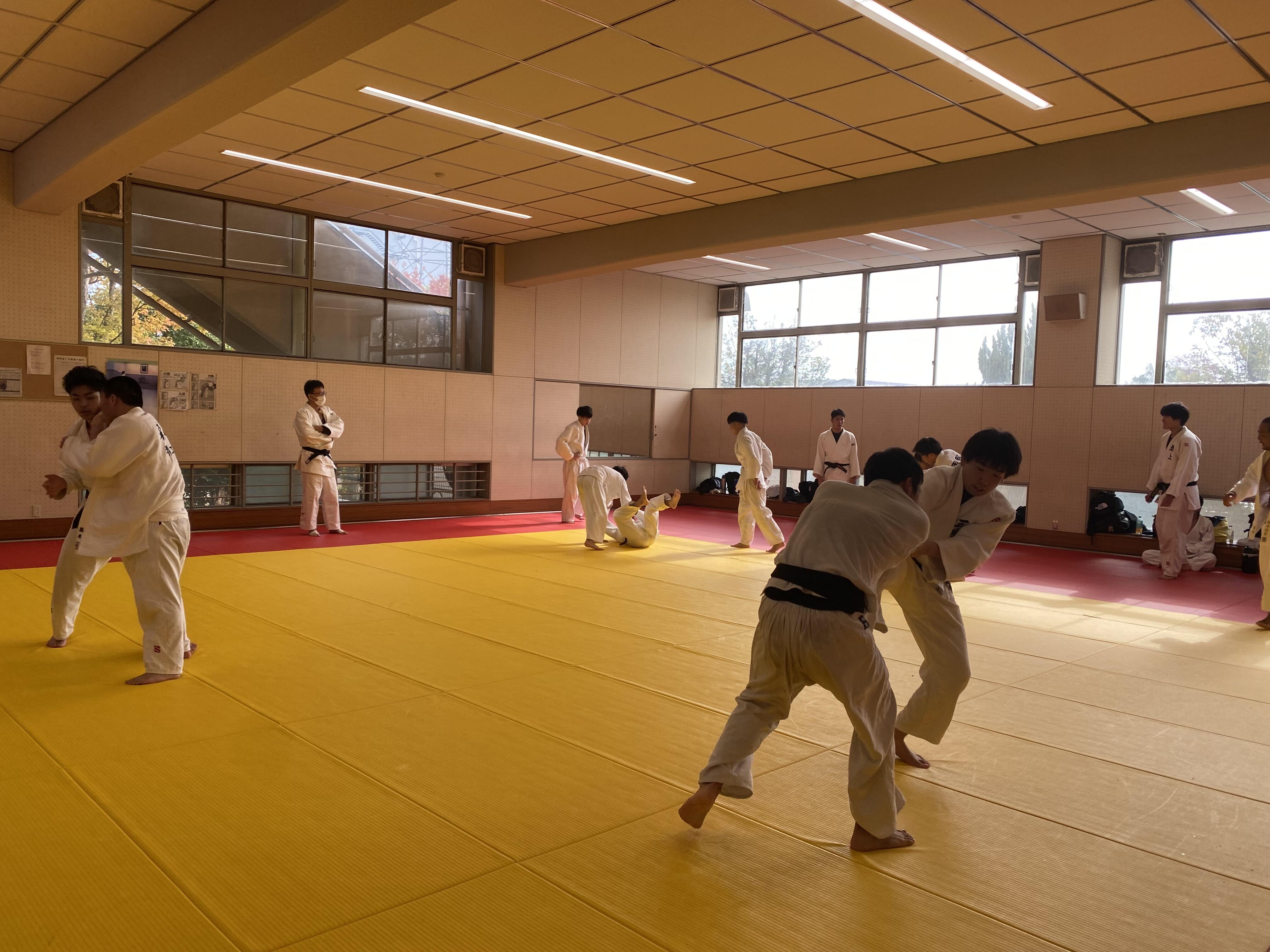 https://www.osaka-c.ed.jp/blog/semboku/club/IMG_9593.jpeg
