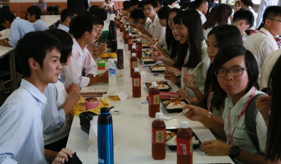 昼食.jpg