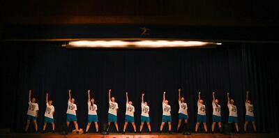 dance1.JPG