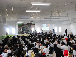 学校交流カフェテリア.jpg