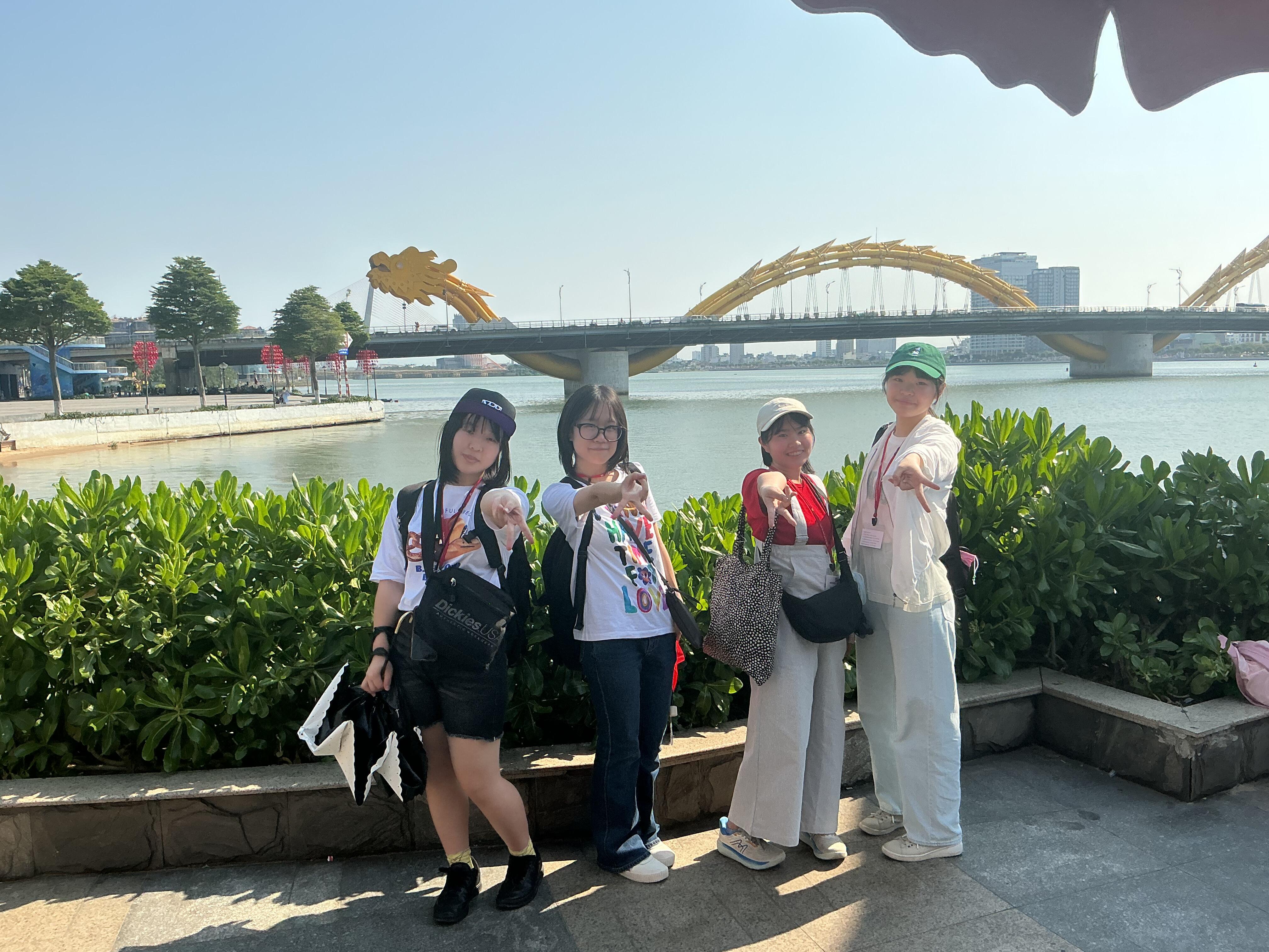 ドラゴンブリッジ