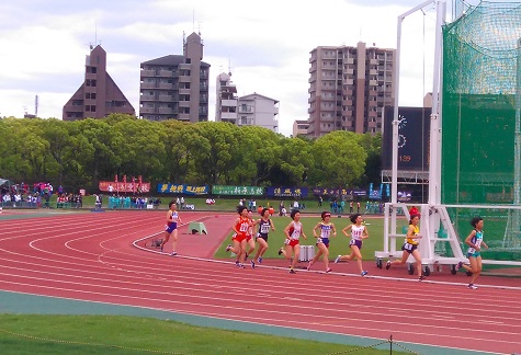 今日は陸上 軽音 吹奏楽 ハンドです 泉陽高校 校長ブログ3215