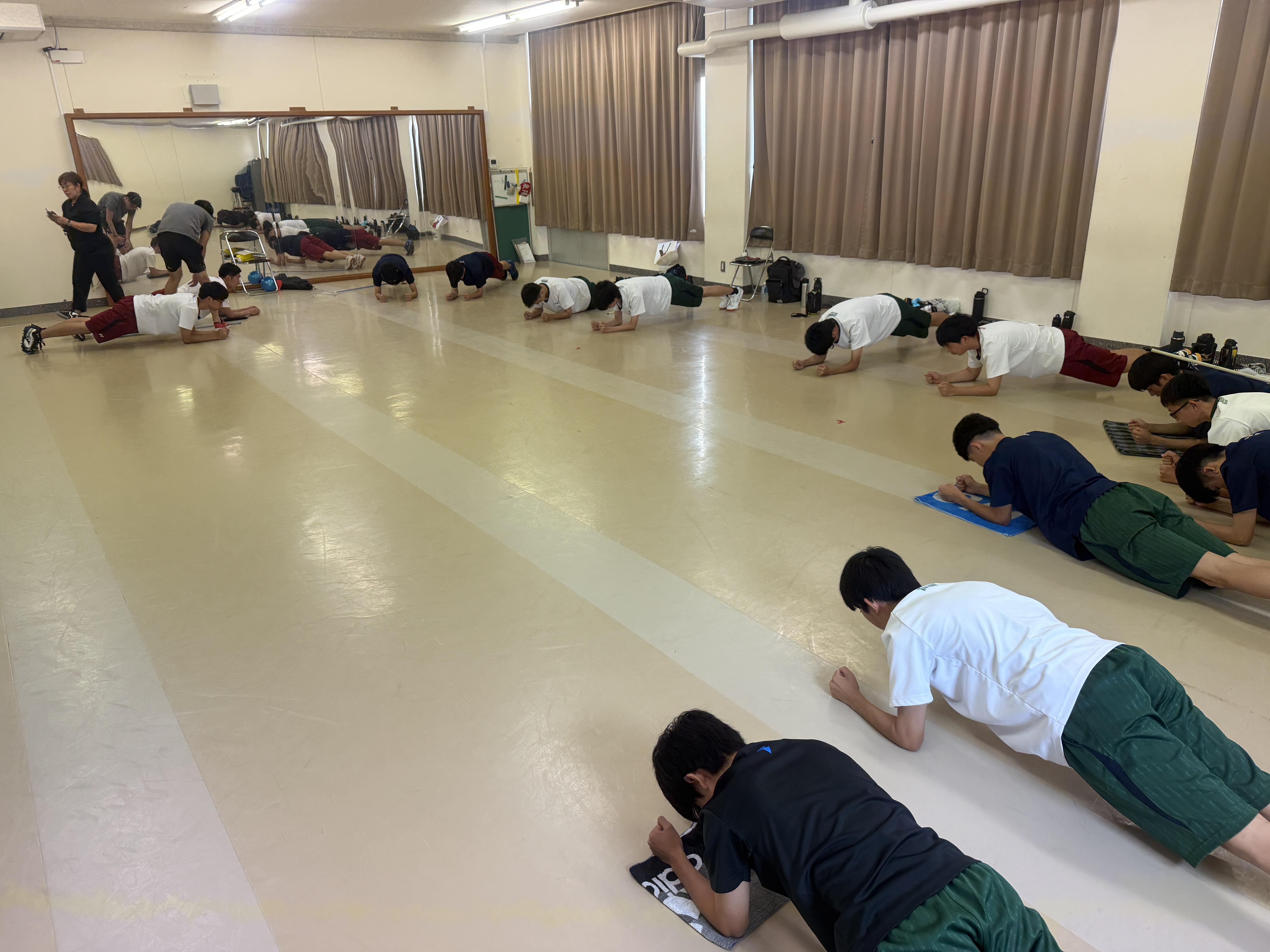 堀井トレーナー(6).JPG
