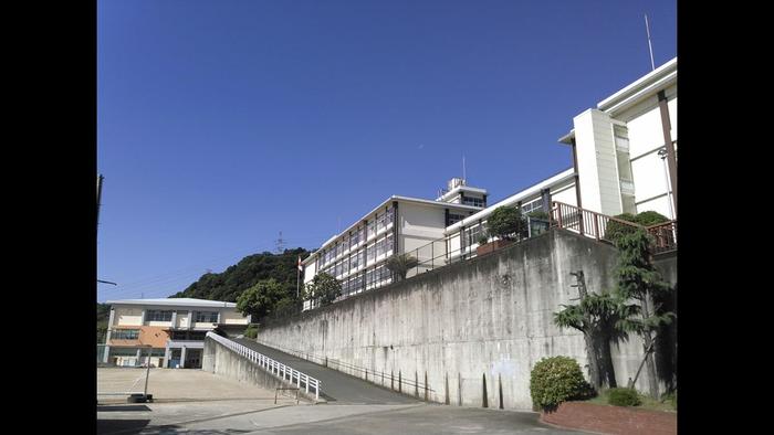 大阪府立島上高等学校