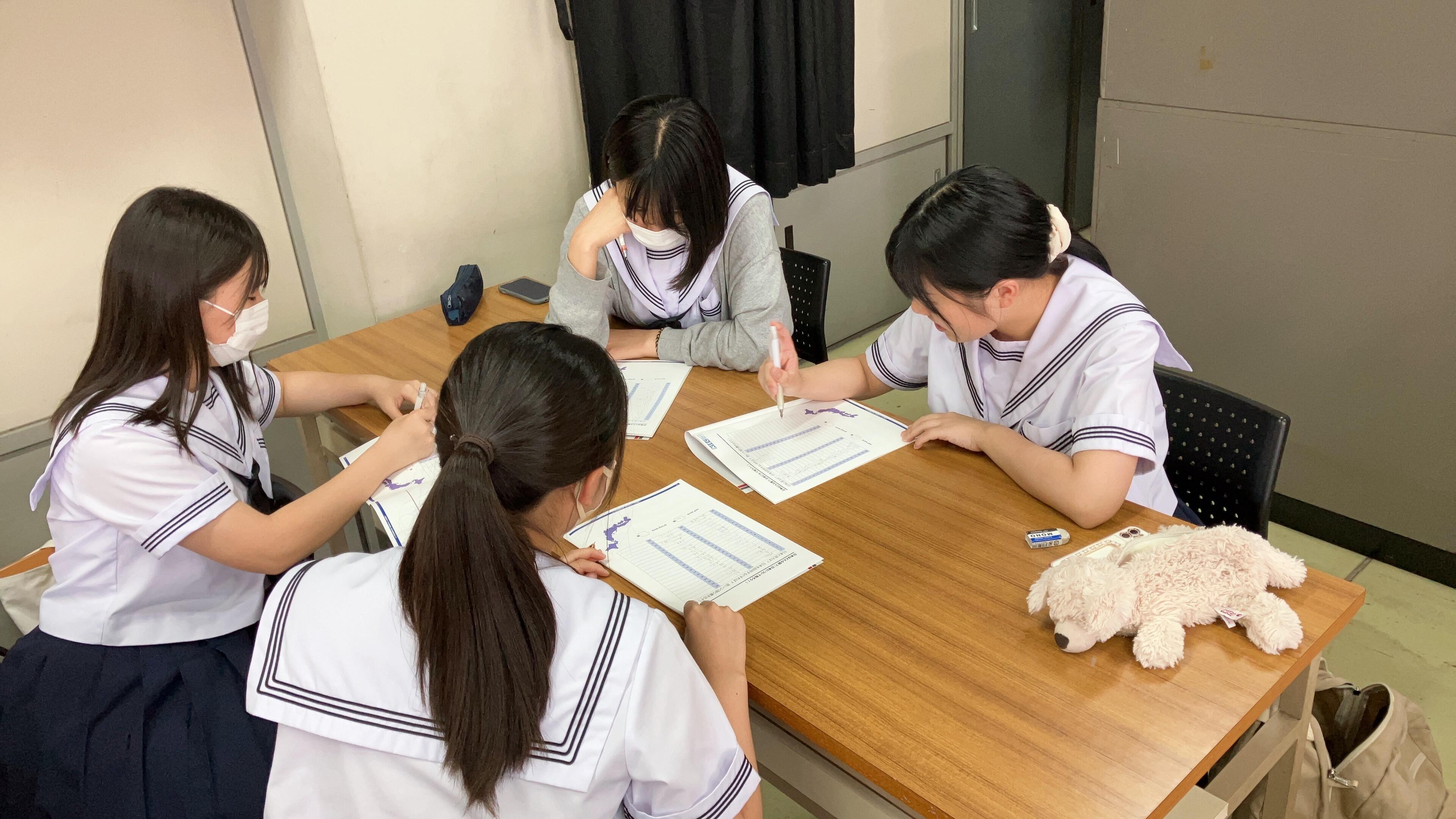 https://www.osaka-c.ed.jp/blog/shimizudani/Languagetraining/IMG_0452.JPG_3.jpg