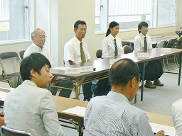 130717ﾎﾞｰﾄ部教育長表敬訪問3.jpg