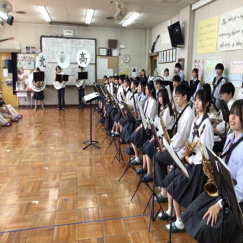 https://www.osaka-c.ed.jp/blog/takatsukikita/wind_music/IMG_11.jpg