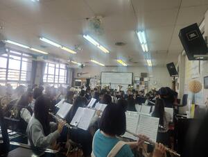 https://www.osaka-c.ed.jp/blog/takatsukikita/wind_music/IMG_2393.jpg