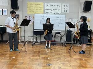 https://www.osaka-c.ed.jp/blog/takatsukikita/wind_music/IMG_2445.jpg