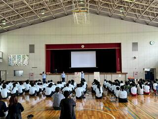 LINE_ALBUM_(5月23日)交通安全教室全体_250523_1.jpg