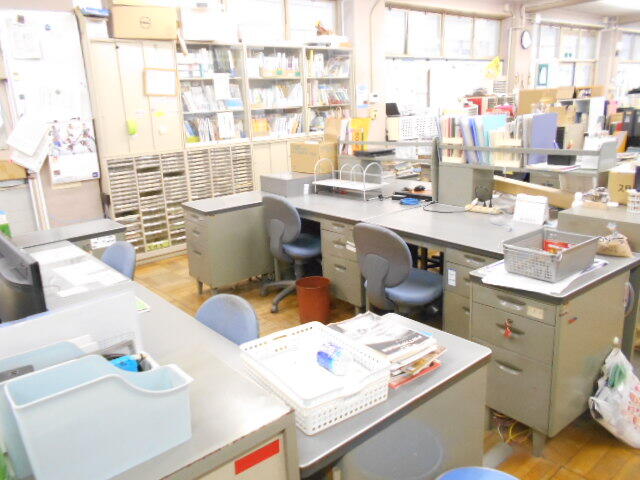 職員室異動 (2).JPG