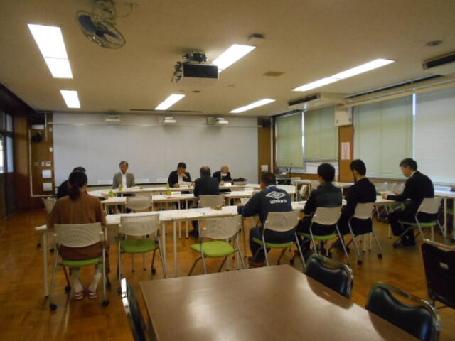 学校運営協議会 (11).JPG