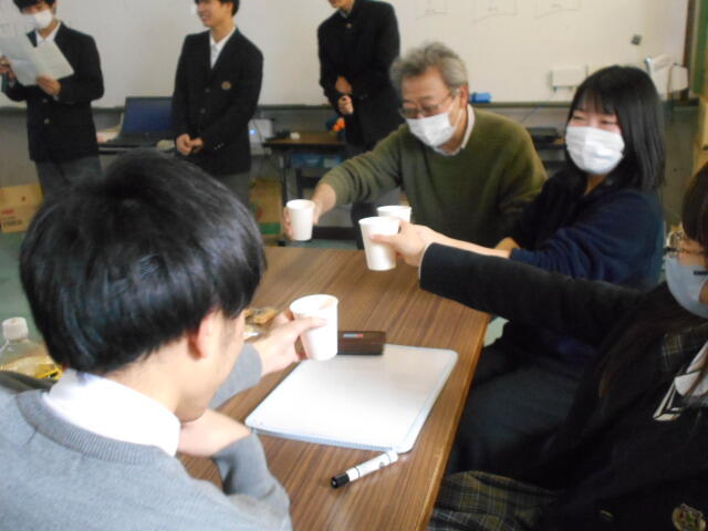 自立支援お別れ会 (5).JPG