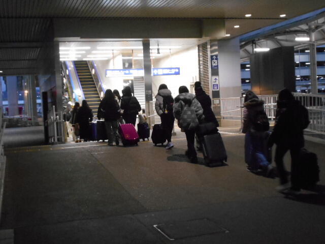 修学旅行出発女子 (13).JPG