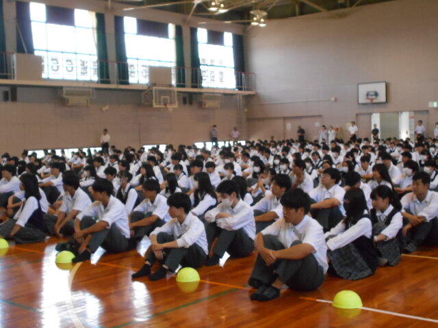 050721 1学期終業式 (10).JPG