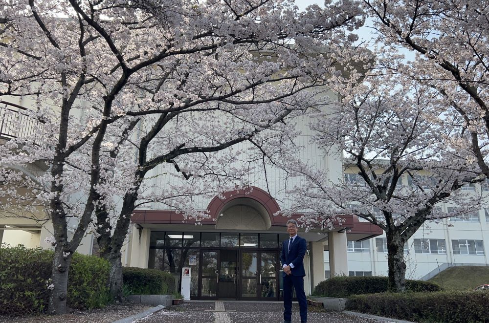 日根野高校　山本好男　校長先生