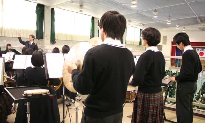 ̈3FM[ɂĉt