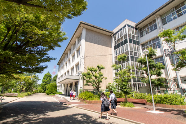 大阪府立枚方なぎさ高等学校 | 教室・施設