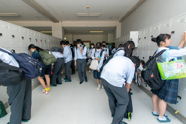 大阪府立枚方なぎさ高等学校 | 教室・施設