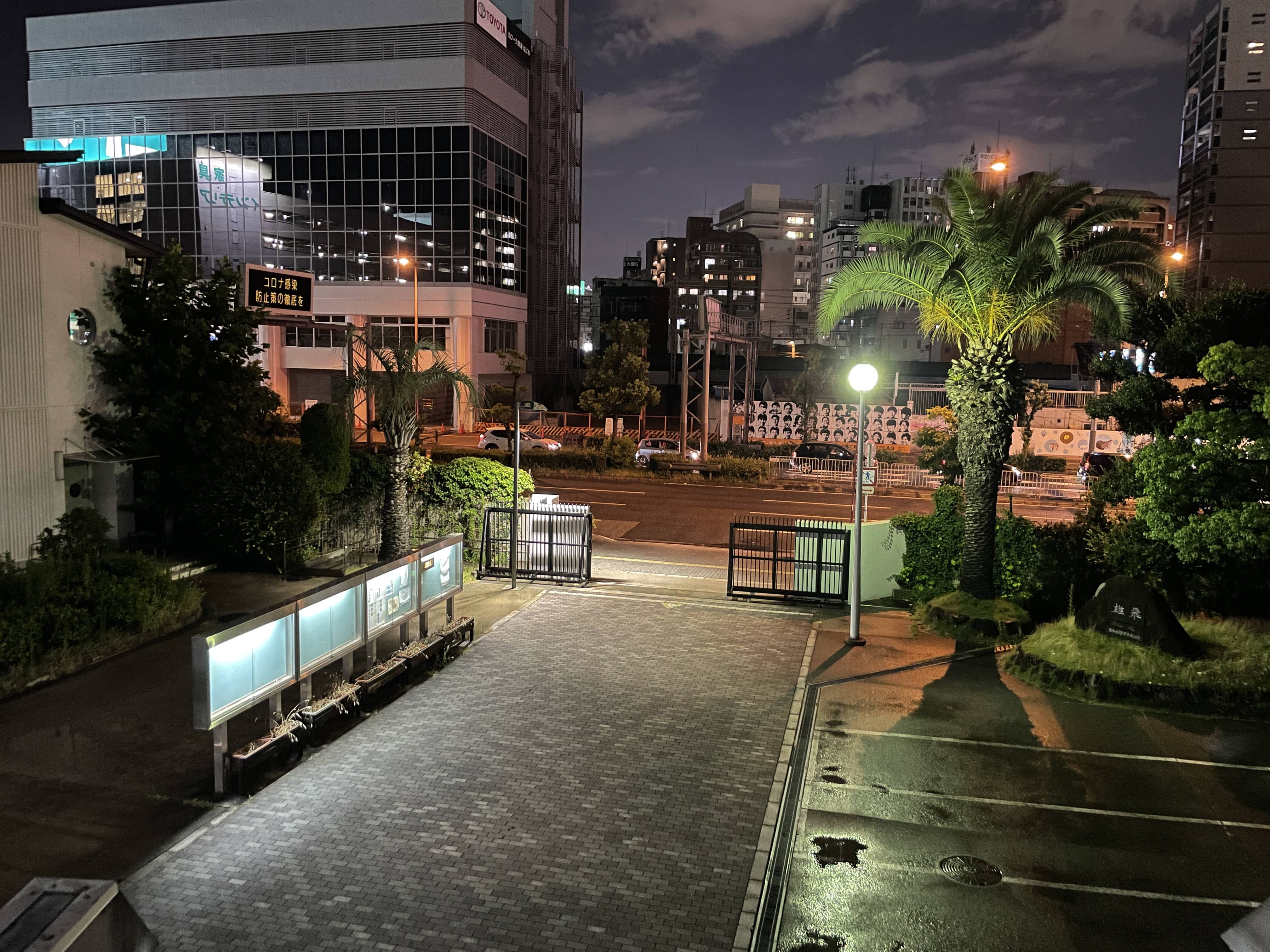 校門2