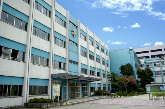 校舎玄関