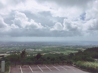oiW]