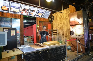 夜市内のお店