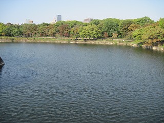 内濠の様子(西)