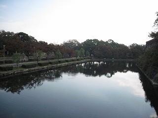 内濠の様子(東)