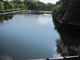 内濠の様子(東)