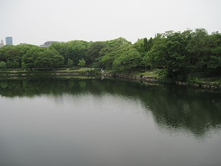 内濠の様子(西)