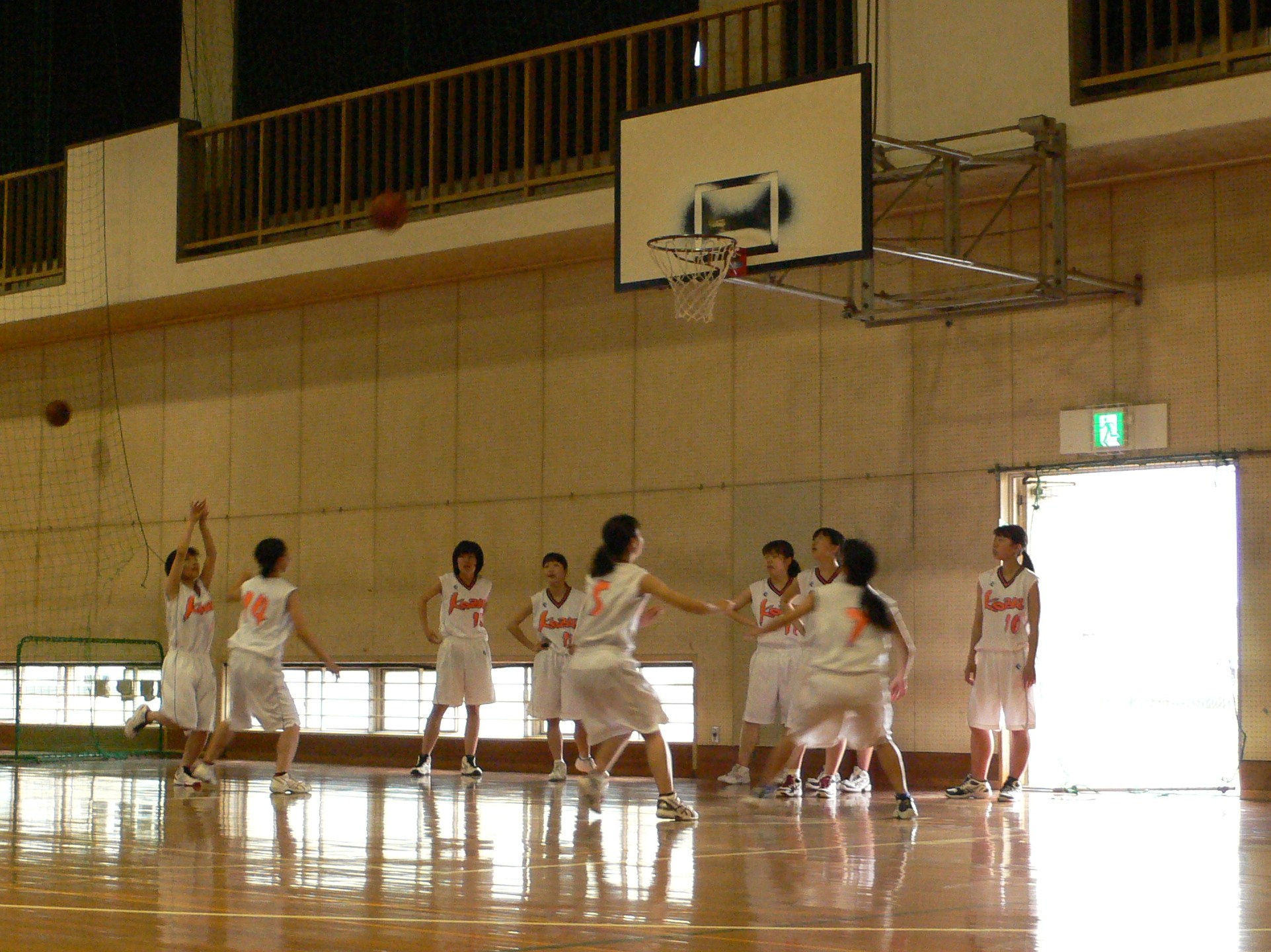 女子バスケットボール部｜大阪府立高津高等学校