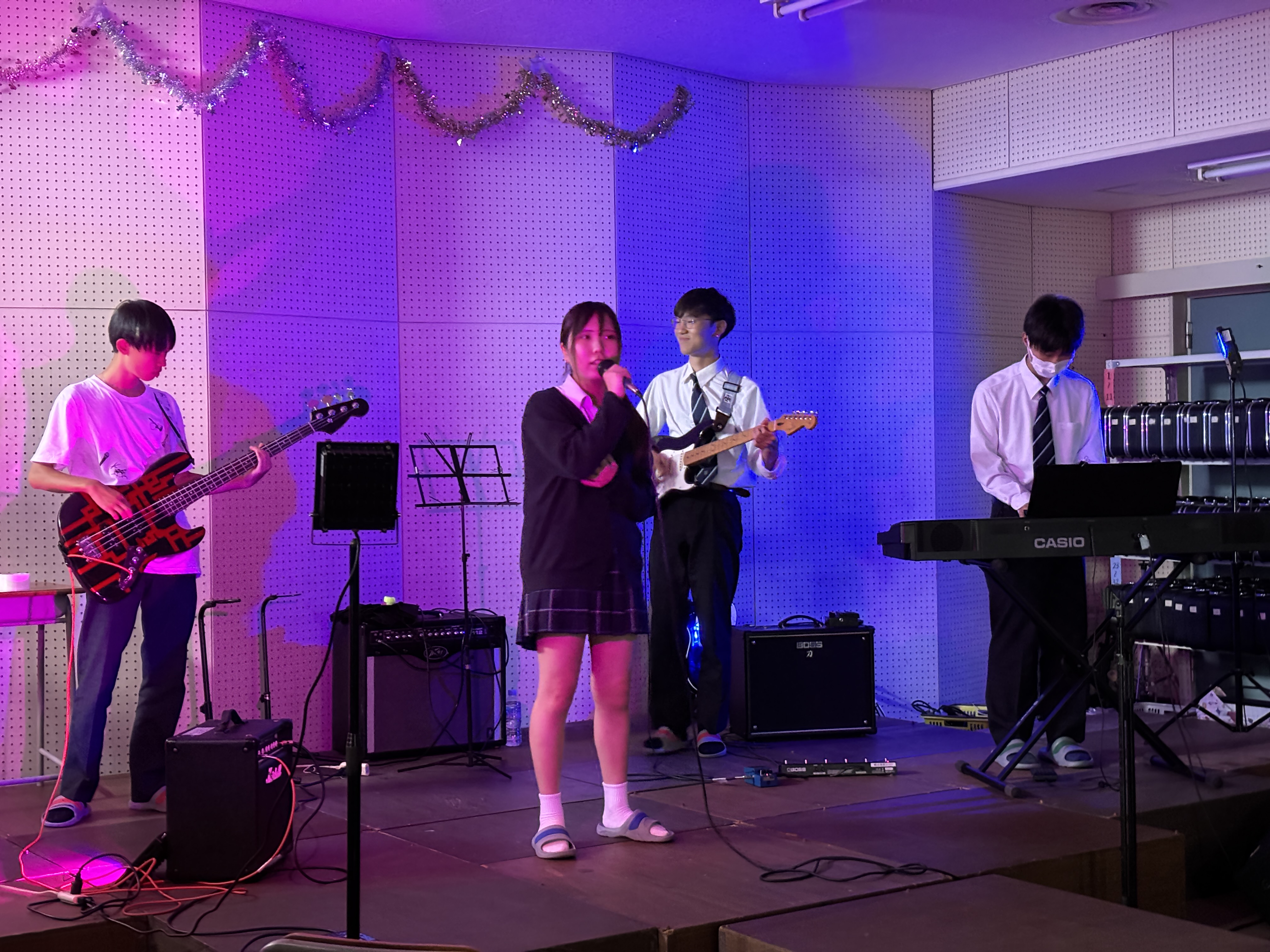 軽音新歓ライブの様子1