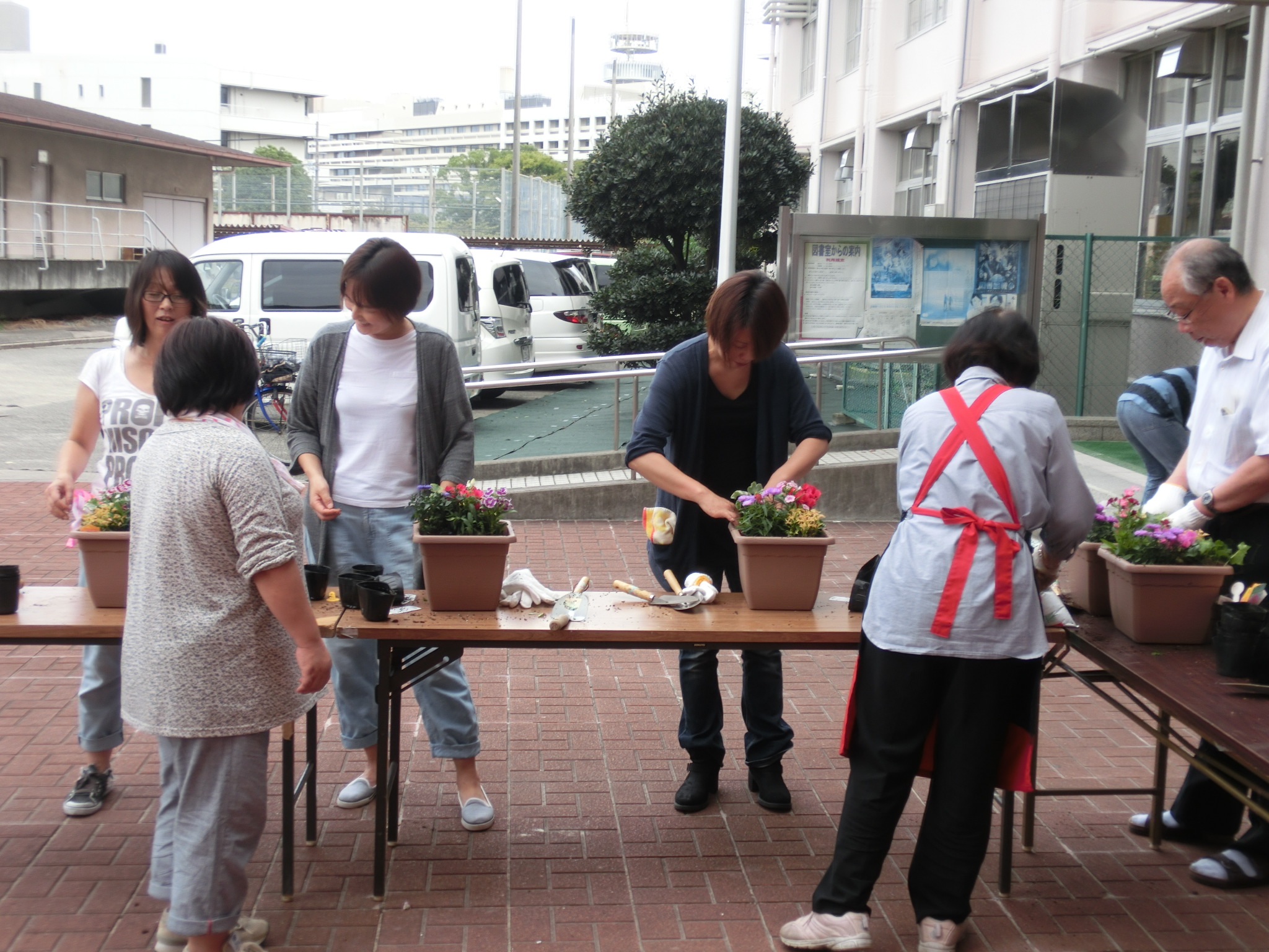 ＰＴＡ鉢植え講習会①