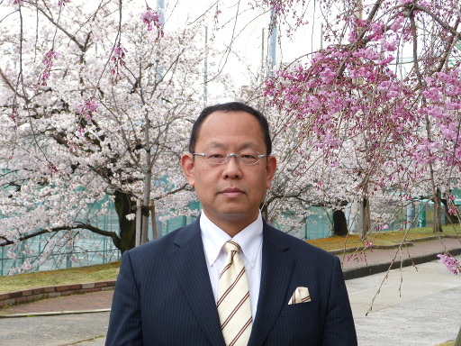 眞鍋校長