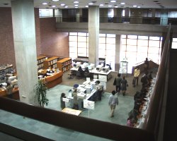 �G���g�����X�̐�������